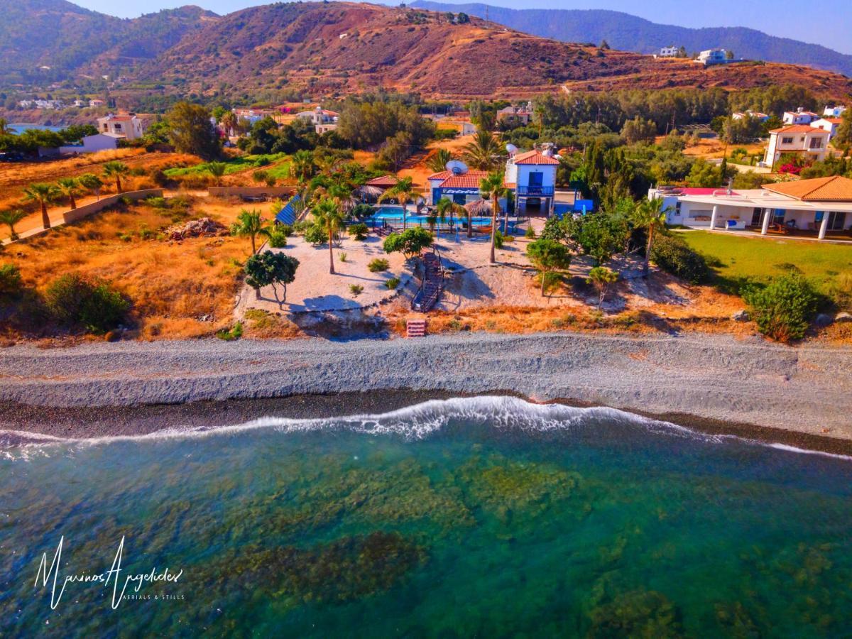 Astrofegia Beachfront Villa Помос Екстер'єр фото