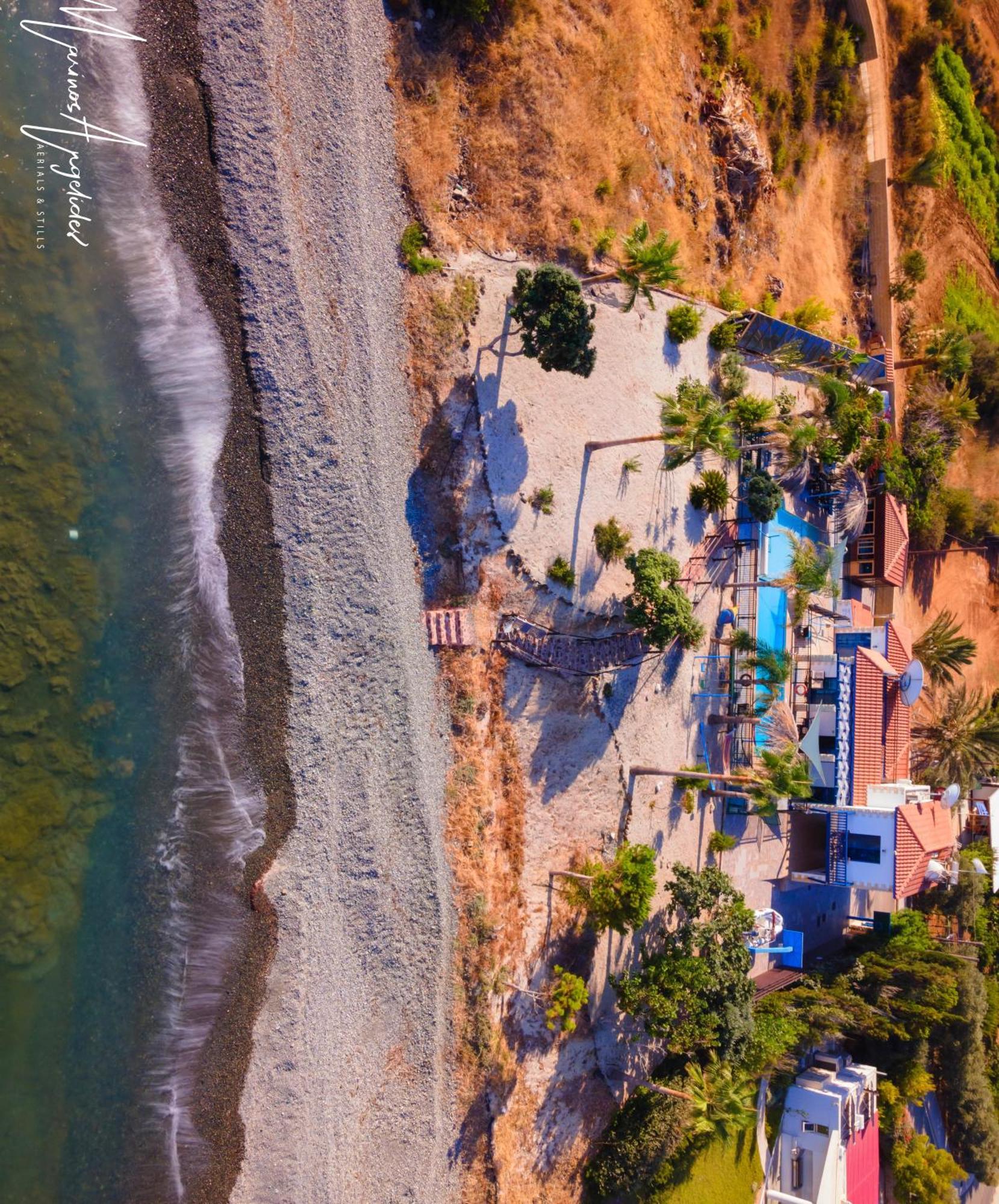 Astrofegia Beachfront Villa Помос Екстер'єр фото