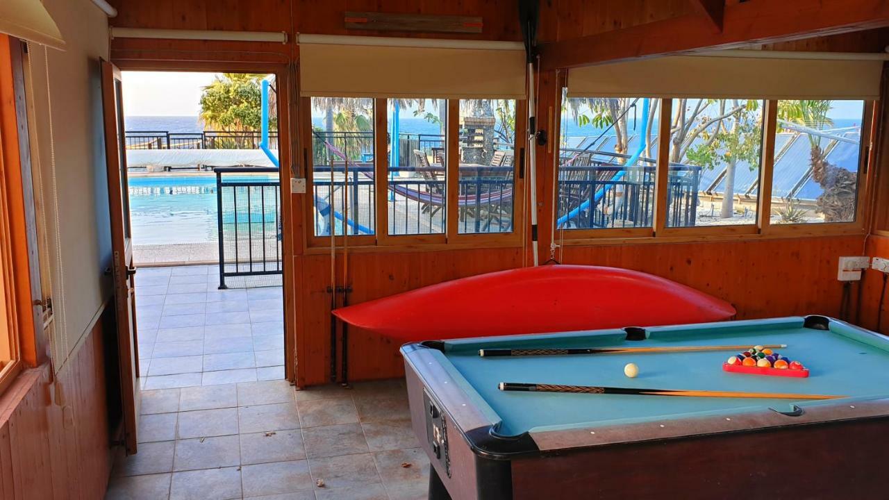 Astrofegia Beachfront Villa Помос Екстер'єр фото
