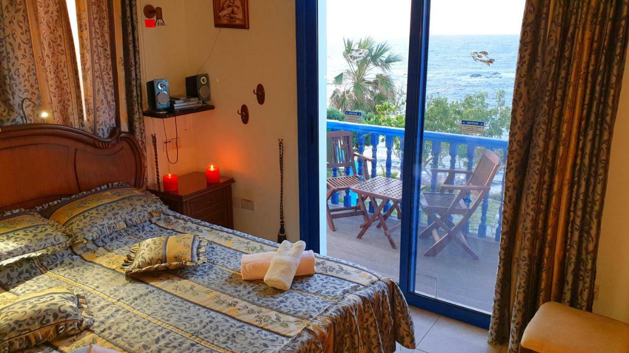 Astrofegia Beachfront Villa Помос Екстер'єр фото